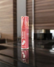 Load image into Gallery viewer, Matte Lipgloss