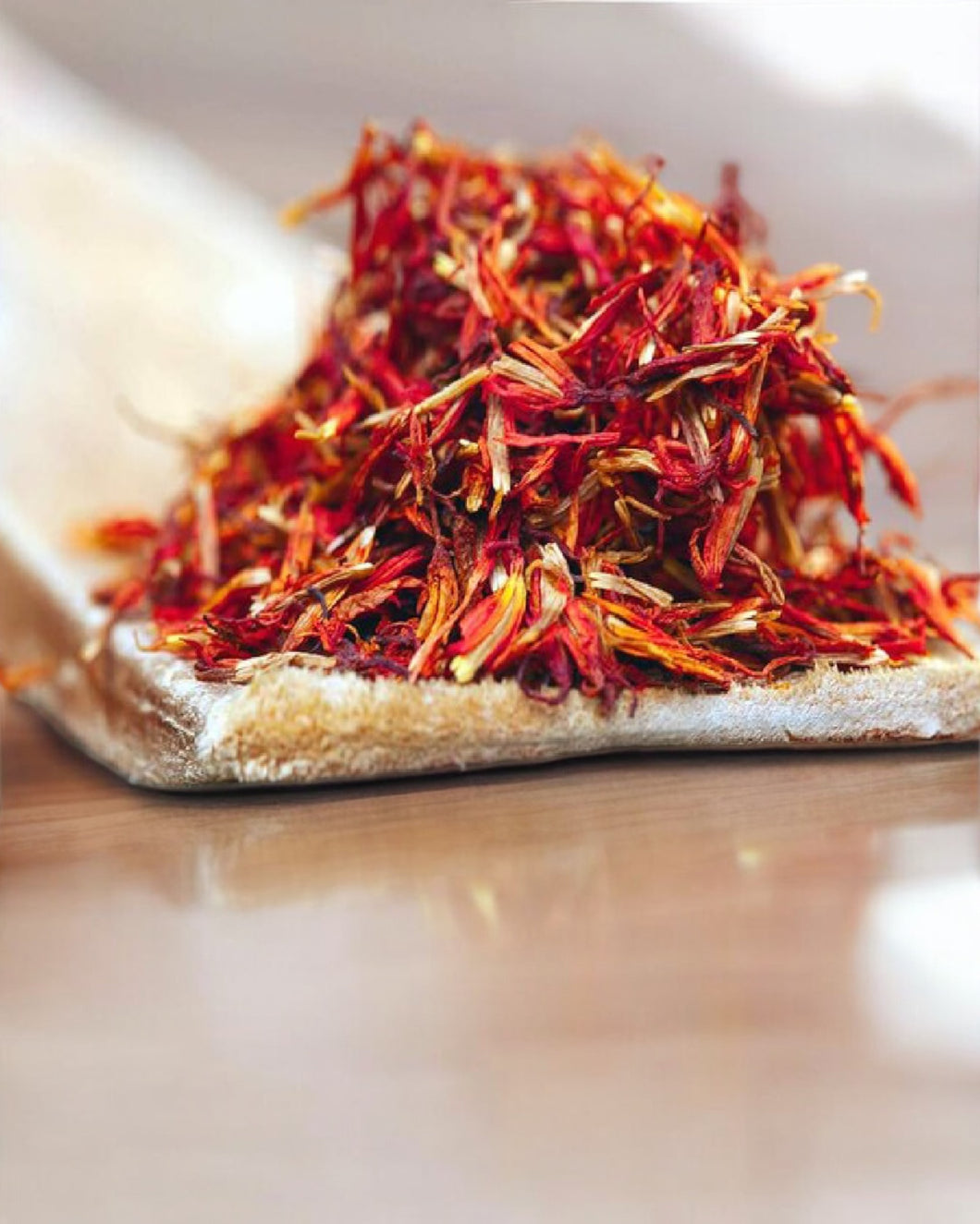 Saffron Extract - عرق الزعفران