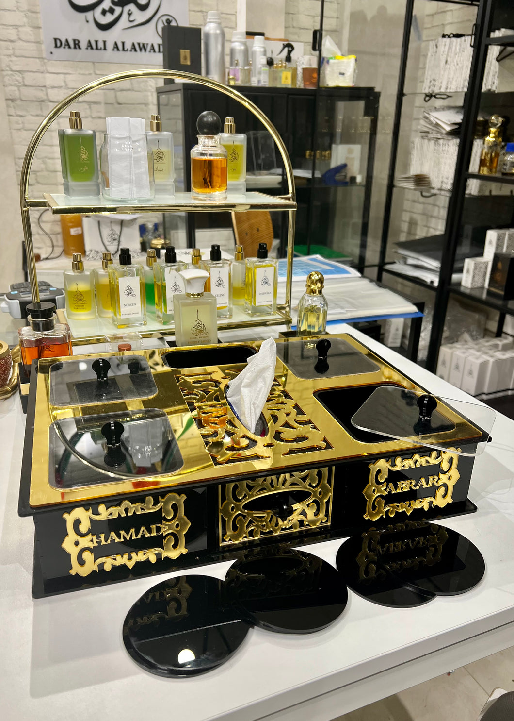 صينية تسالي 4 فتحات و علبة مناديل وكوسترات